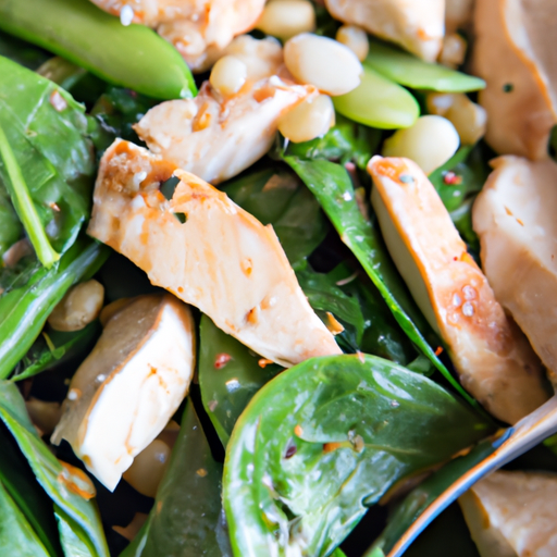 Ensalada alta en proteínas con pollo y edamame